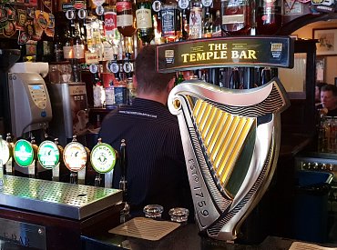 Svátek svatého Patrika jsme oslavili v legendárním baru v Dublinu. Účet nás ale nepotěšil