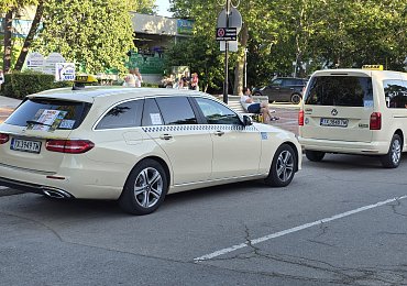 Týden v Bulharsku mi připomněl Prahu devadesátých let. Za pár kilometrů taxíkem v Albeně zaplatíte opravdu hodně