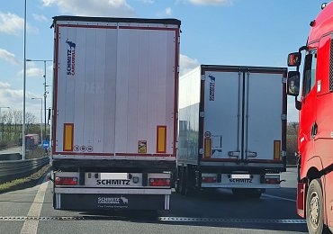 45 vteřin, nebo pokuta 105 eur. V Německu mají o pomalém předjíždění kamiónů jasno