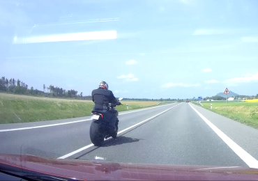 Na motorce v jižních Čechách: Volnost silnic, krása krajiny a setkání legend