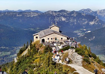 Orlí hnízdo nad Berchtesgadenem lehlo popelem. Shořel svědek temné kapitoly dějin