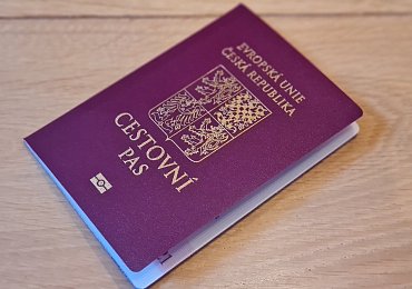 Čeští turisté se v zahraničí často setkávají s podvody. Třeba u bankomatů