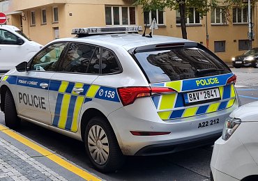 „Téměř 75 procent českých řidičů schvaluje arogantní styl jízdy. Nikdo se už u nás pokut nebojí“, říká motoristický novinář