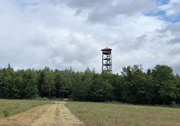 Rozhledna zdarma, skvělý smažák, zmrzlina a krásný zámecký park. Zruč nad Sázavou láká na příjemně strávený den