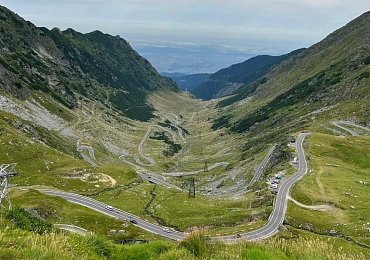Starý Citroen Saxo na cestě do Gruzie stále jede. Do kopců se sice zadýchává, ale žije. Dojede?