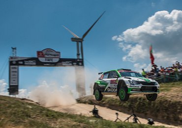 Pojďte si projet místo, kde při portugalské rally letěla Škoda Octavia WRC přes 70 metrů