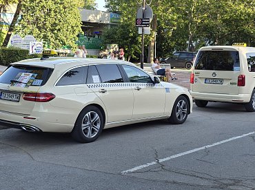 Týden v Bulharsku mi připomněl Prahu devadesátých let. Za pár kilometrů taxíkem v Albeně zaplatíte opravdu hodně