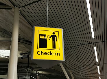 Konec otravného pravidla 100 ml? Některá letiště v EU ruší omezení tekutin v příručních zavazadlech