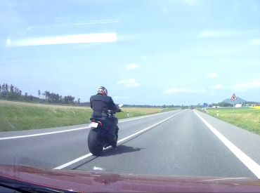 Na motorce v jižních Čechách: Volnost silnic, krása krajiny a setkání legend