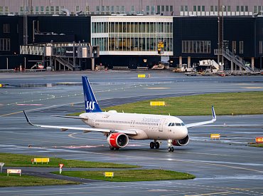 Let SAS zrušen po vznícení lithiové baterie v příručním zavazadle. Osm cestujících skončilo v nemocnici