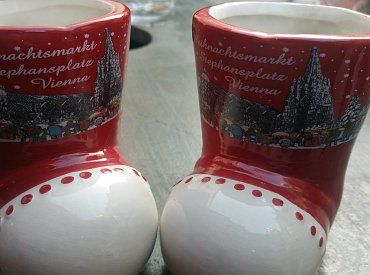 Nejpřitažlivější vánoční trhy pro Čechy jsou v Drážďanech a ve Vídni. Nejhezčí ale asi ty v Salzburgu