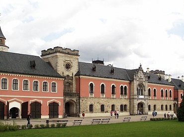 Blíží se krásný víkend. Vyražte se podívat na zámek a na vyhaslou sopku do Českého ráje