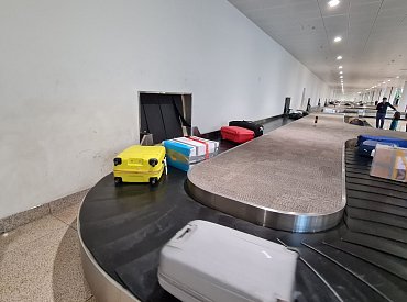 Rychlejší odbavení na letišti aneb trik s nálepkou „Fragile“ je mýtus