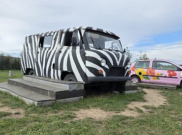Kam na víkend s dětmi? Zoopark Nehvizdy nabízí pohodu, kontakt se zvířaty i dokonalý klid pro rodiče
