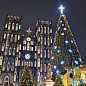 Vánoční trhy „frčí“ i v Hanoji. Svařák ani trdlo tam sice nemají, o zajímavé pochoutky však není nouze