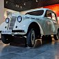 Hanojské vojenské muzeum ukrývá zapomenutý vůz Renault Juvaquatre s velmi zajímavou historií