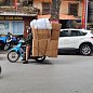 Oktávka v kombíku? Ve Vietnamu zbytečné. Moped bohatě stačí